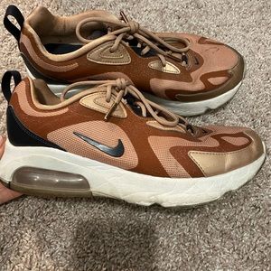 Nike air 200 pink and maroon